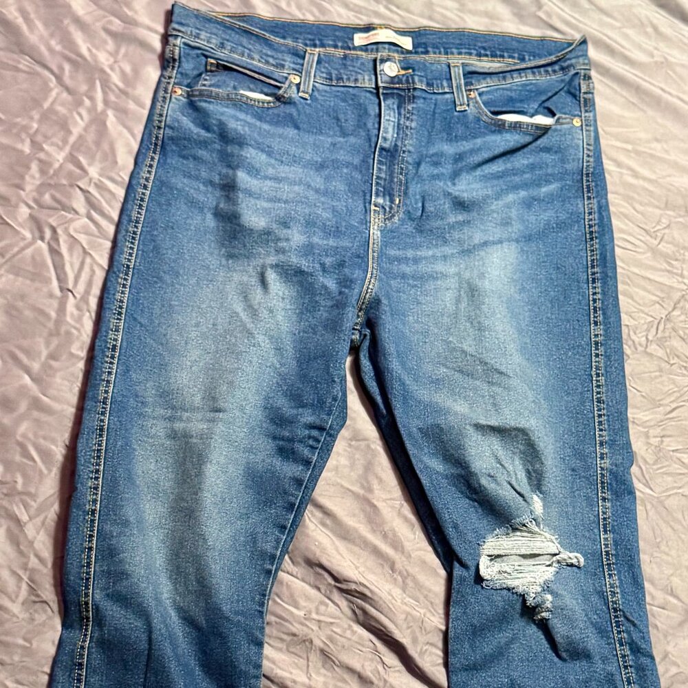 Levi’s Signature High Rise Straight Jeans Distressed Size 18